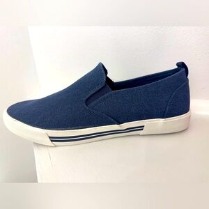 St. John's Bay Mens Slip-On Shoe size 8.5